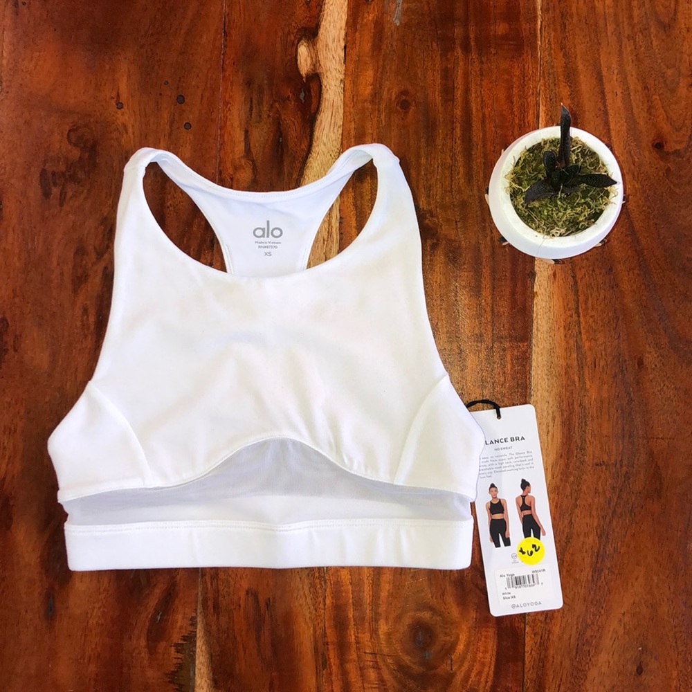 ALO Yoga Glance Bra - Picture 2 of 5